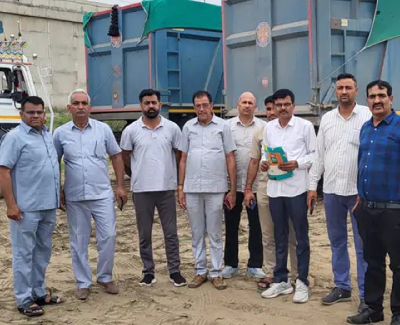 सीएम फ्लाइंग की धारूहेड़ा में बडी कार्रवाई: 14 ओवरलोड वाहन जब्त कर लगाया ₹8.73 लाख जुर्माना