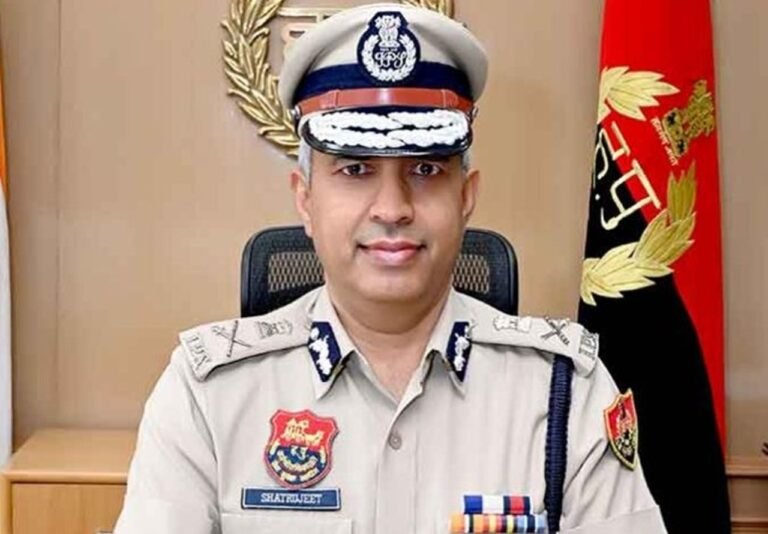 Haryana News:DGP Haryana  शत्रुजीत कपूर ने जानी रेवाडी के थानों की परफोरमेंस