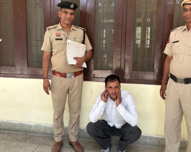 Haryana crime: धडल्ले से पहुंच रहे हरियाणा में अवैध हथियार, एक ओर दलाल किया काबू