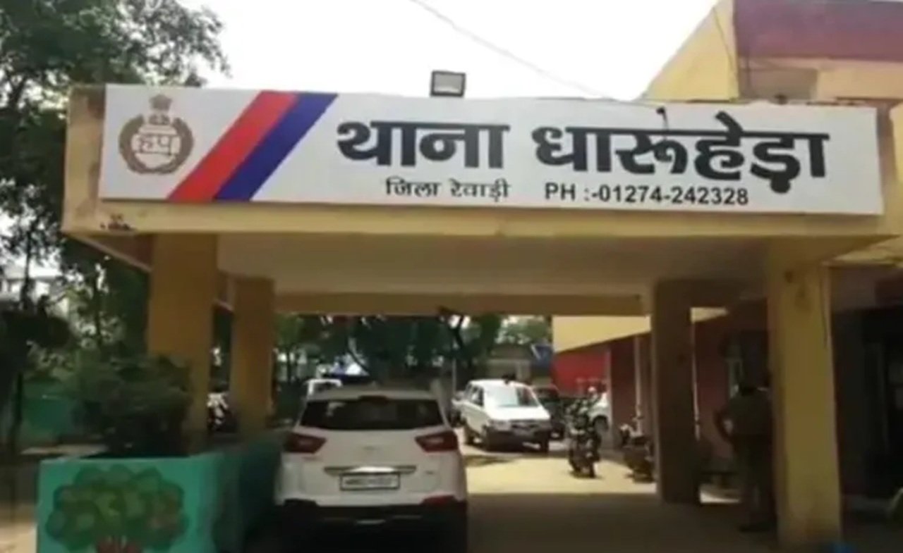 स्कूल का ताला तोडकर सामान चोरी