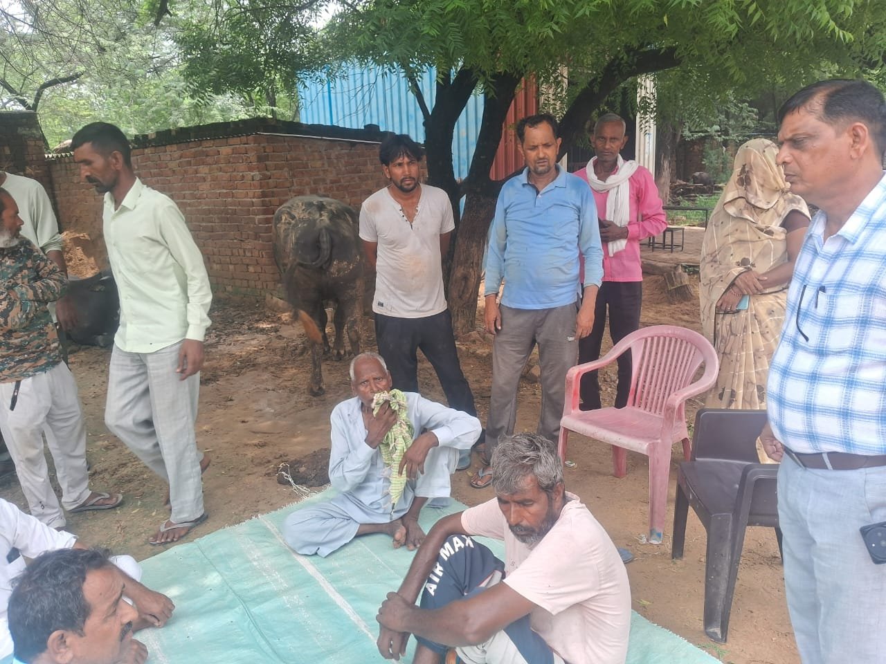 नशा मुक्त टीम ने डोर टू डोर जाकर  नशे के दुष्प्रभाव एवं बचाव बारे में किया जागरूक