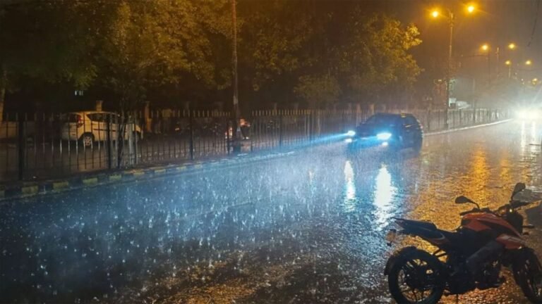 Haryana Weather: हरियाणा में मानसून का जलवा, महेंद्रगढ़ में रिकॉर्ड 171% अधिक बारिश, बाकी जिलों में भी तेज़ रफ्तार