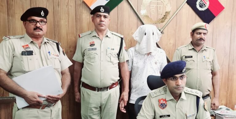 Haryana crime: दिल्ली निवासी मनोज हत्याकांड सुलझा, धारूहेड़ा पुलिस ने एक आरोपी को किया गिरफ्तार