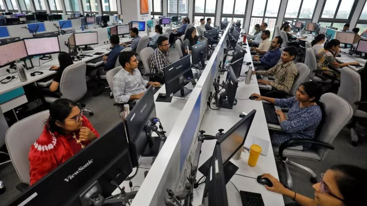 Haryana के रिटायर्ड अफसर और कर्मचारियों के लिए बड़ा मौका, अब इस उम्र तक दे सकेंगे सेवाएं