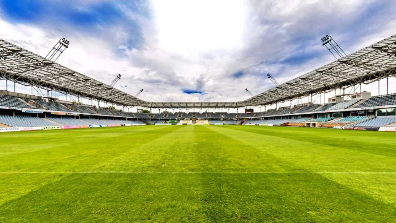 Haryana News: रेवाड़ी में बनने जा रहा हाईटेक खेल स्टेडियम, युवाओं के लिए खुलेगी खेलों की नई दुनिया