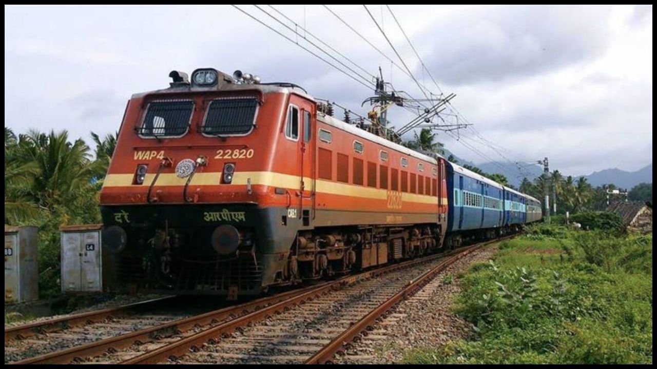Indian Railways: नवरात्रि पर महिलाओं के लिए बड़ी राहत, लेडीज स्पेशल में डिब्बे जोड़कर बढ़ाई सुविधा