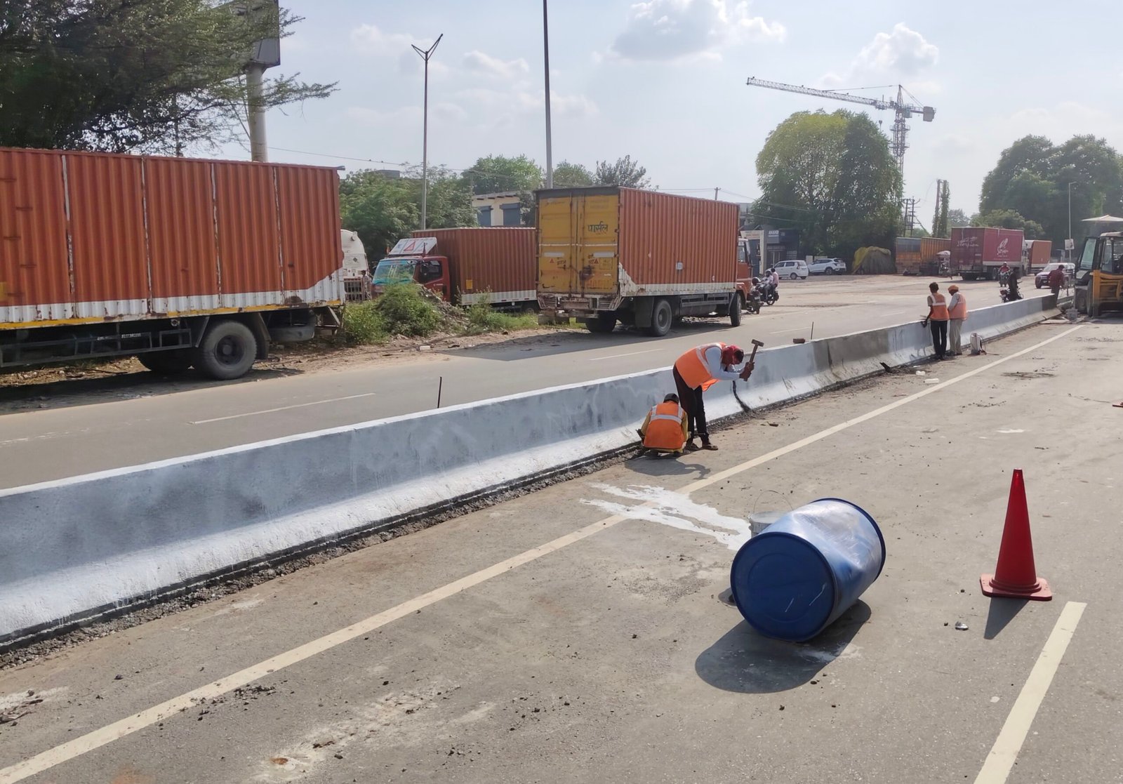 दिल्ली-जयपुर हाईवे पर लगेंगे कंकरीट बैरियर , करीब 18 करोड लागत होगी खर्च