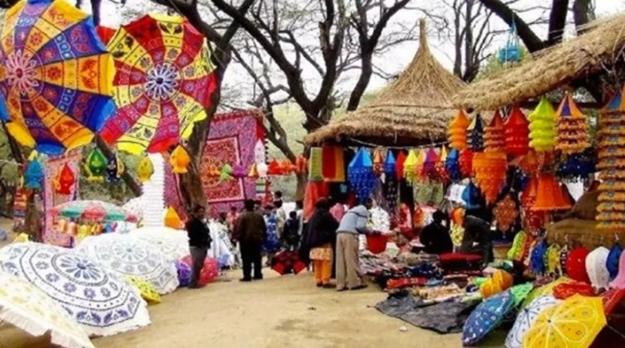 मेले की शुरुआत 1987 में हुई थी। जिसका उद्देश्य भारत में मौजूद अद्भुत और लुप्त हो रही कलाओं को बढ़ावा देना है।