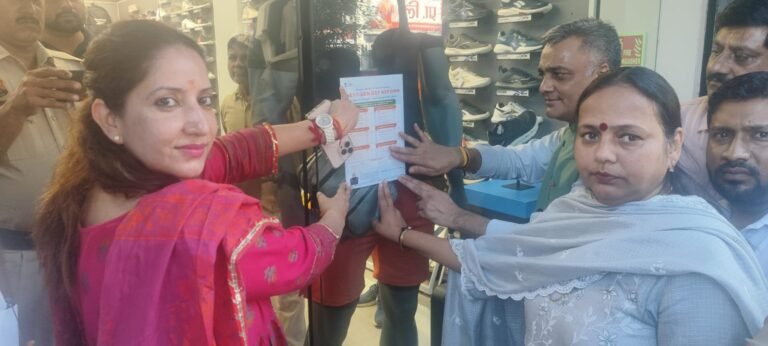 GST Reduced: BJP  जिला अध्यक्ष वंदना पोपली व CM  सलाहकार पवन चौधरी ने किया बाजार का दौरा, सुनिए व्यापारियो ने क्या कहा