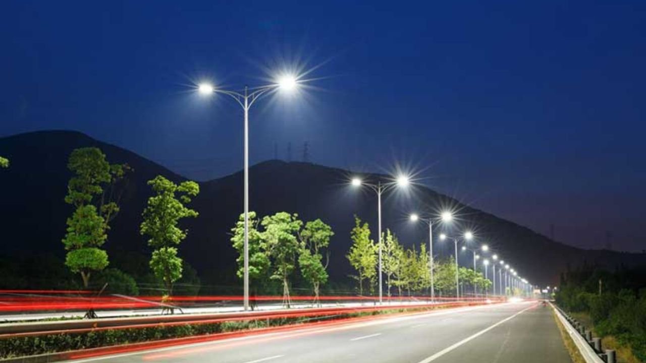 Haryana News: दीपावली से पहले समालखा में रोशनी का जादू, नगर परिषद ने जारी की नई एलईडी लाइटों की तैयारी