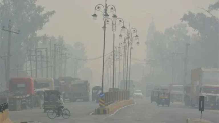 Haryana Weather Update: हिसार में न्यूनतम तापमान 15.6°C, हरियाणा में हवा दूषित, गुरुग्राम और फ़रीदाबाद में एयर क्वालिटी गंभीर