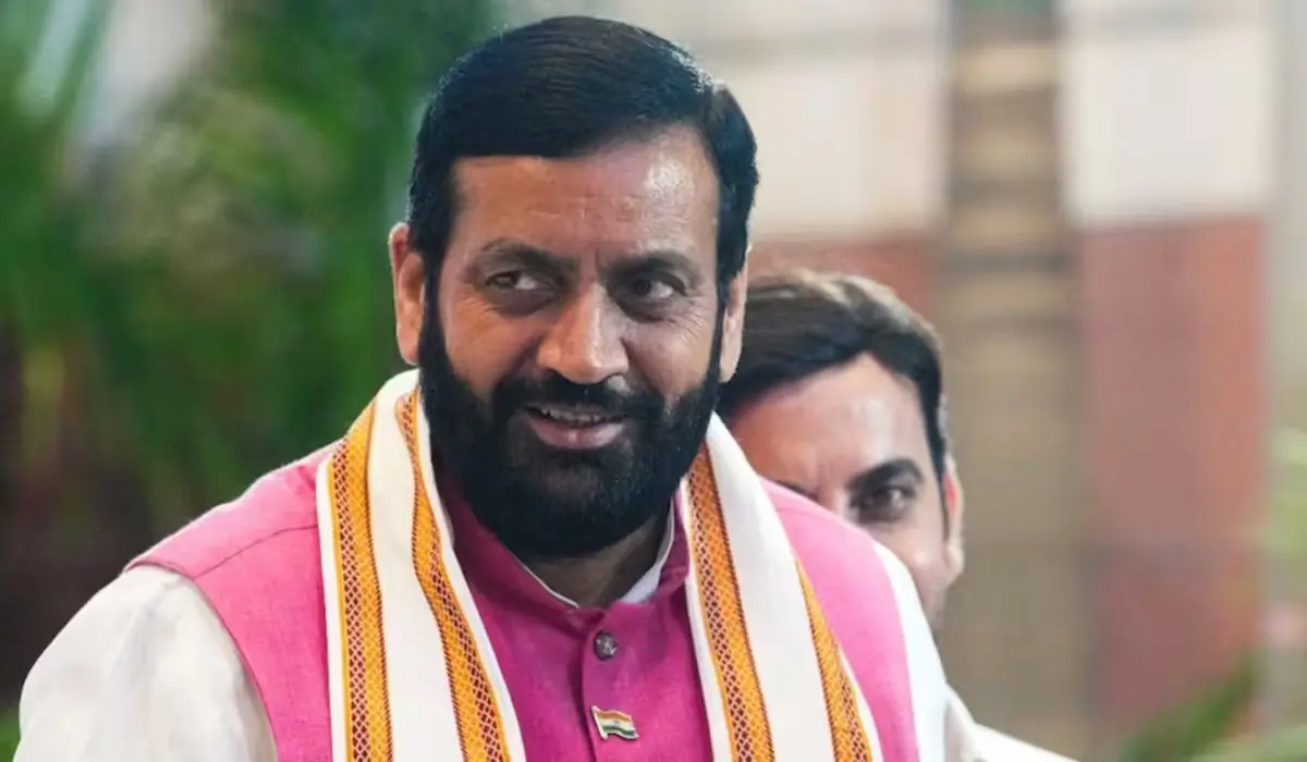 Haryana News: हिसार में IIT के लिए जमीन देने का प्रस्ताव, रणबीर गंगवा ने CM सैनी को दिया बड़ा विजन डॉक्यूमेंट