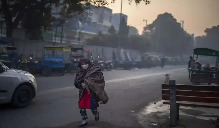 Haryana Weather: हरियाणा में बढ़ेगी सर्दी और धुंध, मौसम विभाग ने चेताया—27 के बाद फिर चढ़ेगी ठंड की रफ्तार