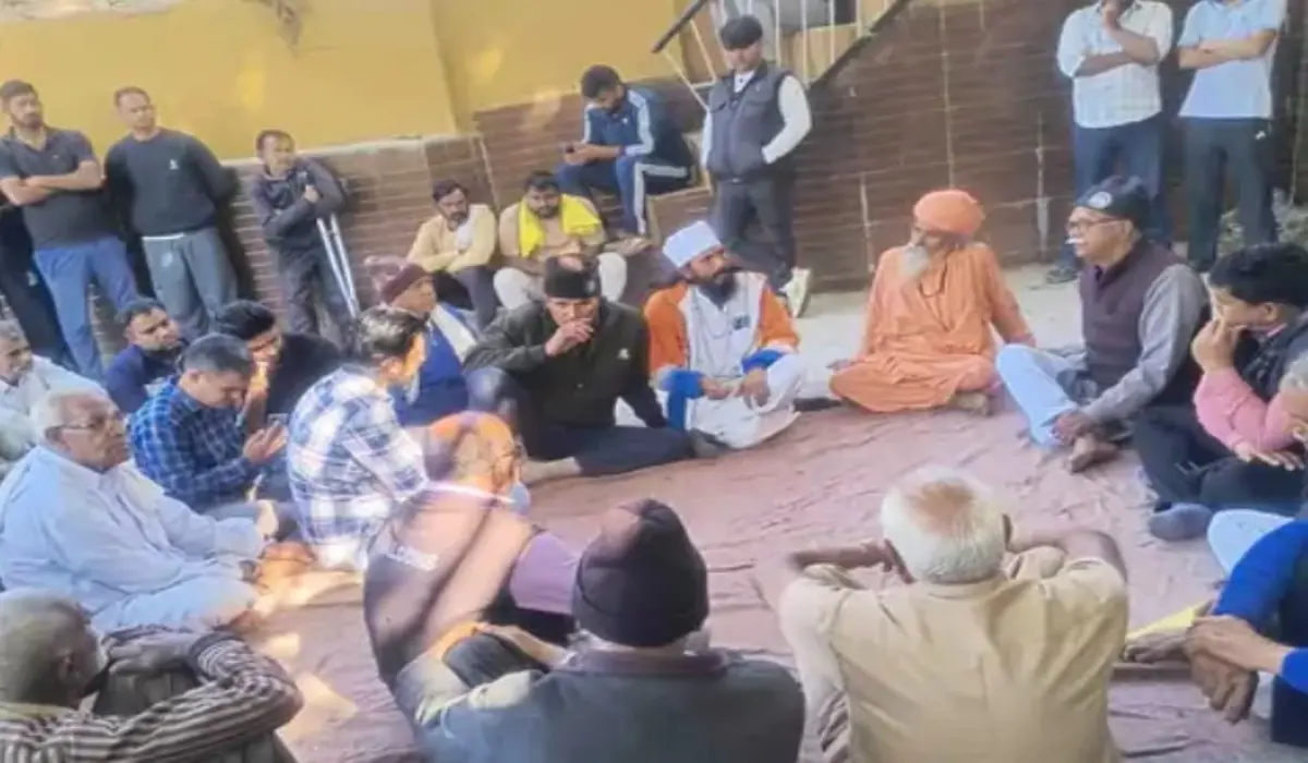 Bhiwadi News: भिवाड़ी बीड़ा के नाम दर्ज चारागाह भूमि पर पंचायत का विरोध तेज, न्यायालय में लड़ने की तैयारी हुई शुरू