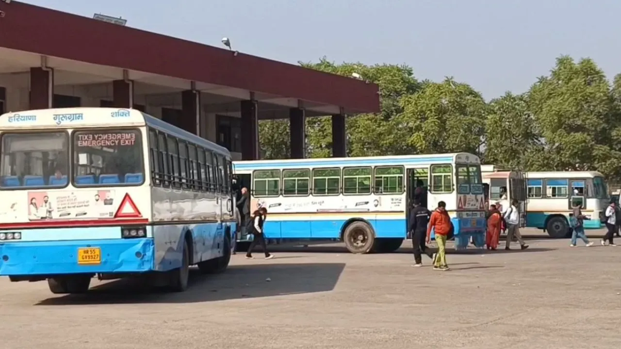 Gurugram News: गुरुग्राम-सोहना सिटी बस सेवा अचानक बंद, छात्रों की पढ़ाई खतरे में, क्या मिलेगा कोई समाधान?