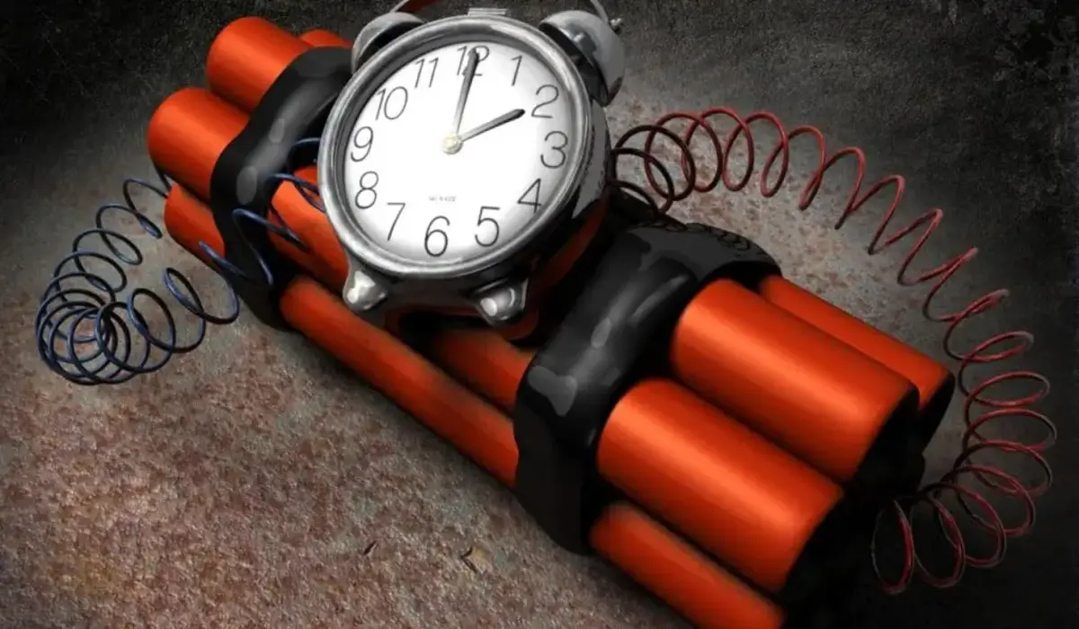 Delhi News: लक्ष्मी नगर से रोहिणी तक स्कूलों में बम धमकी कॉल, पुलिस ने शुरू की गहन जांच और सर्च ऑपरेशन