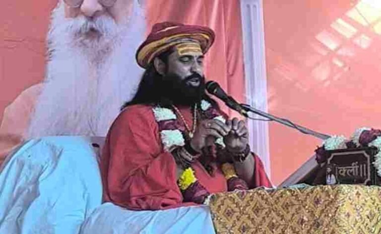 Rewari News: श्रीराम कथा में उमडी भीड, रामचरितमानस के महत्व पर डाला प्रकाश