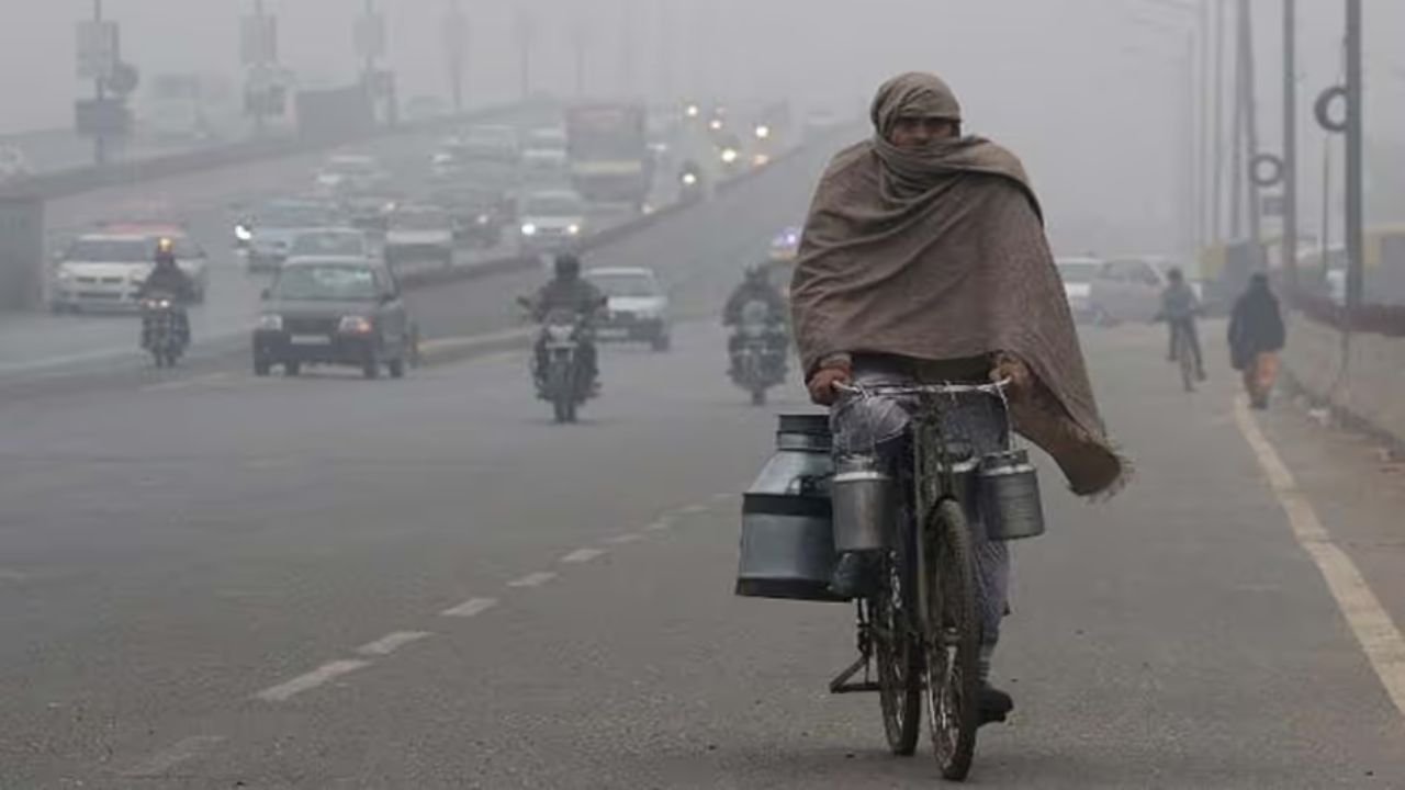 Haryana Weather: हरियाणा में बढ़ती ठंड के कारण मौसम विभाग ने किया अलर्ट जारी, ग्रामीण और शहरों में ठिठुरन से सावधान