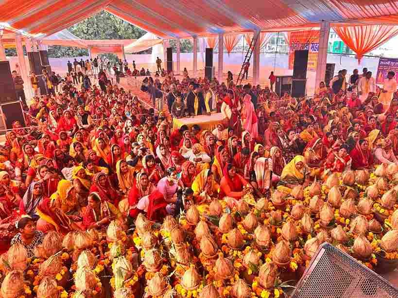 Haryana News: श्रीमद राम के जय कारों के साथ धारूहेड़ा में निकाली कलश यात्रा