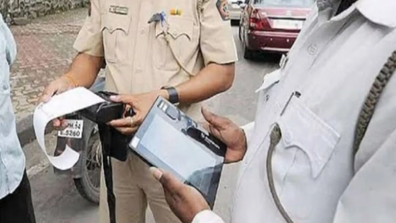 Delhi News: क्या ट्रैफिक नियम तोड़ने वालों के लिए खत्म हो गई मोहलत, दिल्ली पुलिस का बड़ा एक्शन?