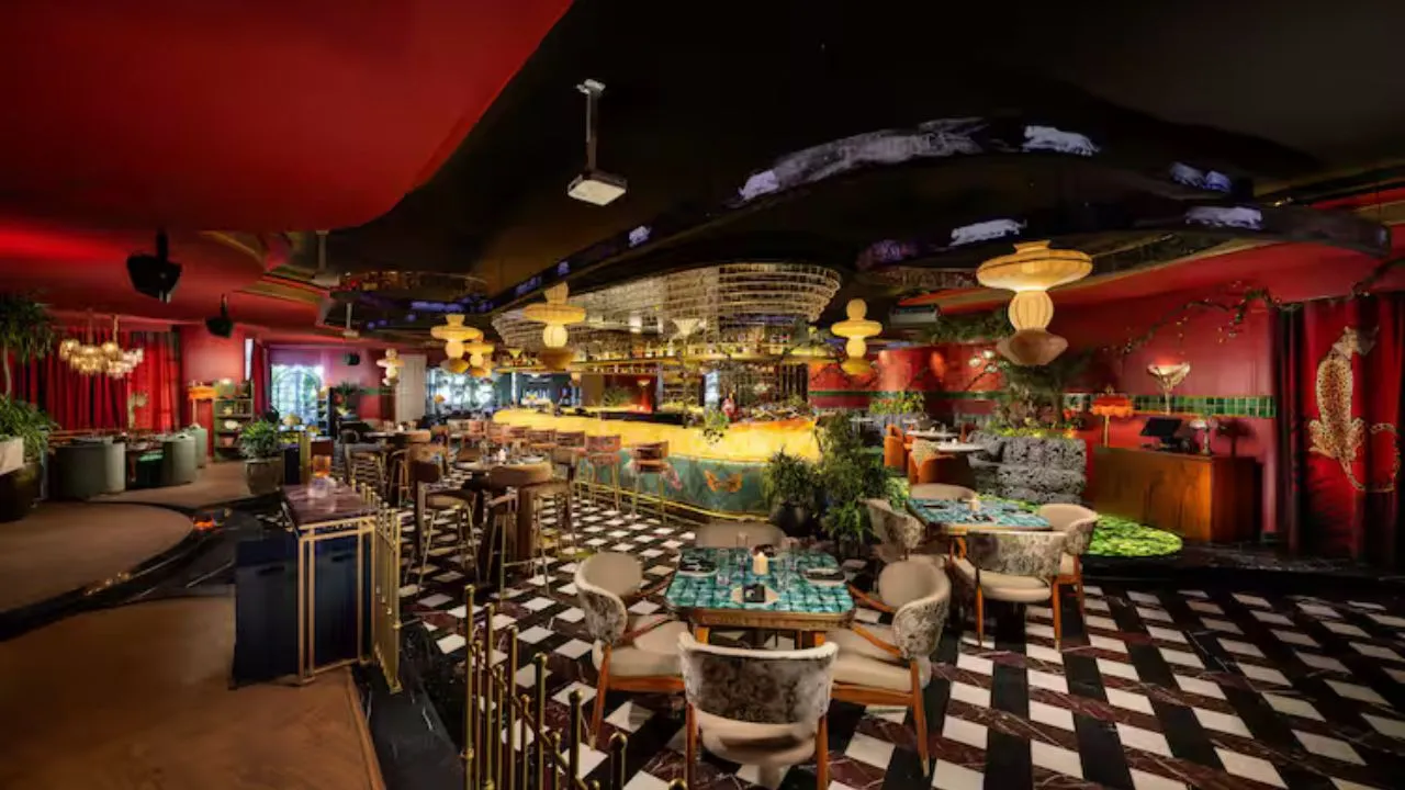 Delhi News: क्लब, होटल और पब में इमरजेंसी एग्जिट बंद, फायर सेफ्टी नियमों की उल्लंघन रिपोर्ट