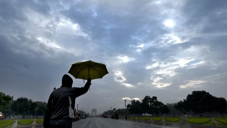 Weather Alert: हरियाणा में बदला मौसम,  बारिश और ओलावृष्टि की चेतावनी