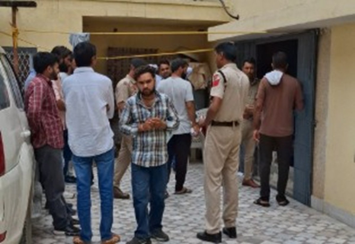 Hisar Crime News: PWD ठेकेदार अमन शर्मा की गोली लगने से मौत, बेड पर खून से लथपथ मिला शव