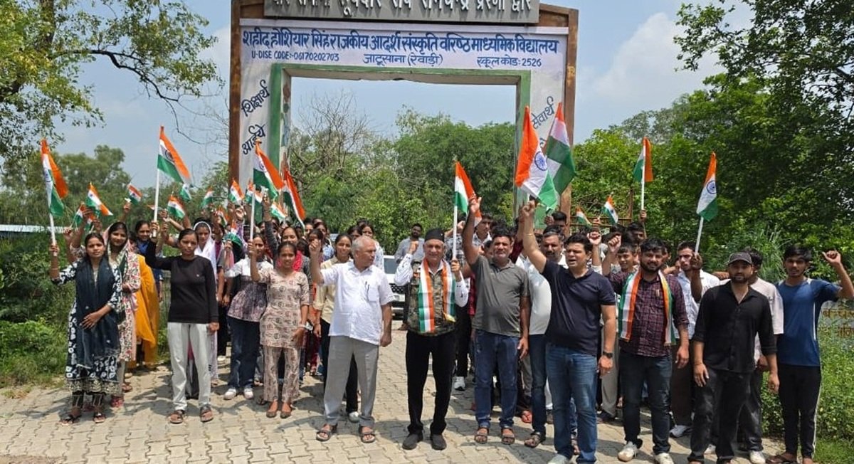 राजकीय महाविद्यालय जाटूसाना में निकली भव्य तिरंगा यात्रा