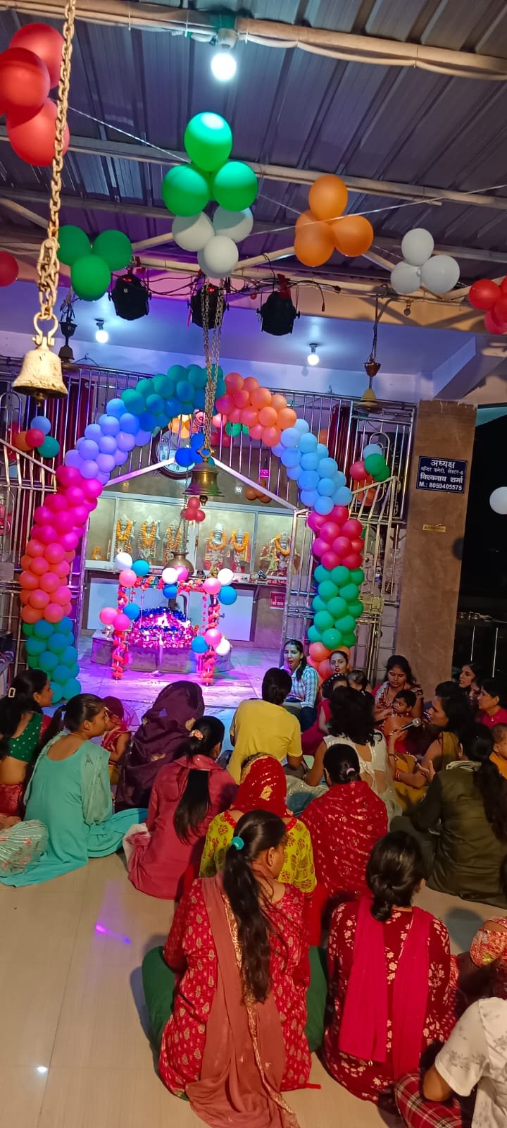 धारूहेड़ा: सेक्टर छह में जमाष्टमी पर सजा मंदिर