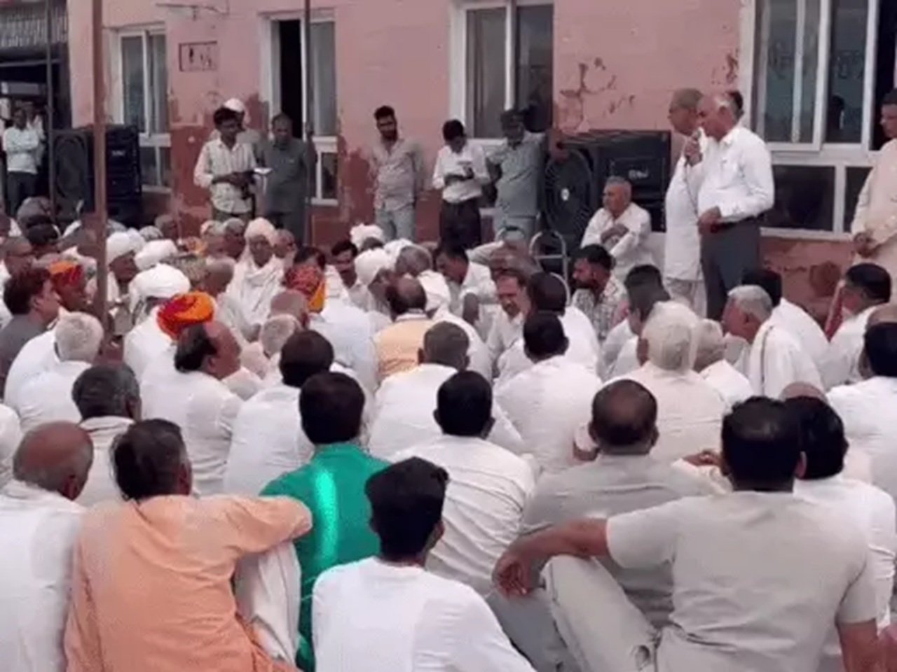 बावल में 50 हजार लोगों की दावत की तैयारी, चेयरमैन वीरेंद्र महलावत के बेटे की शादी में किसे मिलेगा न्योता?