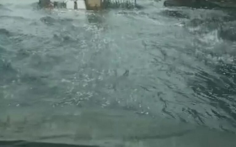 धारूहेड़ा में फिर आया भिवाड़ी से काला रसायन युक्त पानी, जिम्मेदारों ने साधी चुप्पी