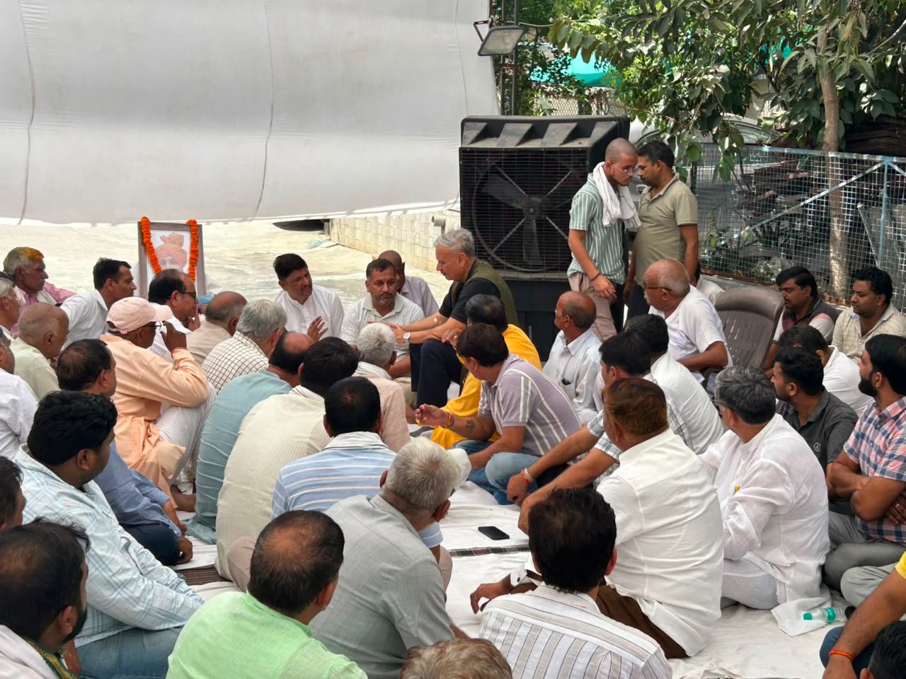 समाज सेवी धर्मपाल श्योराण केंद्रीय मंत्री राव इंद्रजीत सिंह ने दी श्रद्धांजलि