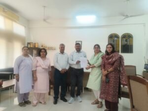 खरखड़ा कॉलेज में व्यक्तित्व विकास और कम्प्यूटरीकृत लेखांकन पर व्याख्यान