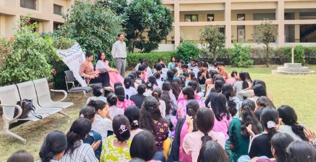खरखड़ा में स्वयं सेवकों ने निकाली स्वच्छता रैली
