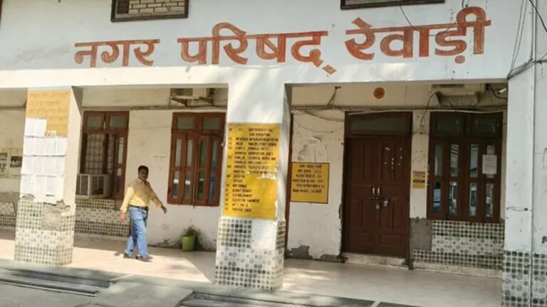 रेवाड़ी में DMC ने चेकर मेकर को दिया नोटिस, जानिए क्या है गोलमाल ?