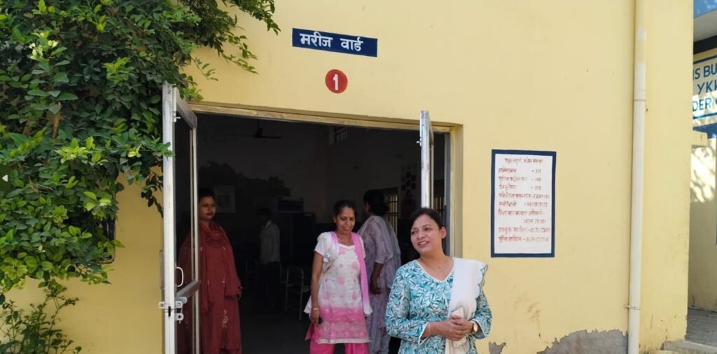 रेवाड़ी नशा मुक्ति केंद्र का सीजेएम डॉ. रेनू सोलखे ने किया औचक निरीक्षण, पढिये मरीजों से क्या बोली