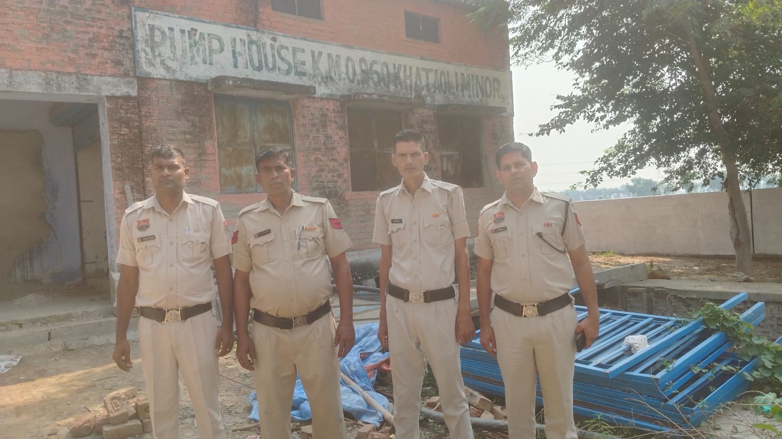 बिजली कर्मचारियों की हड़ताल के चलते पावर हाउस और वाटर वर्क्स पर पुलिस तैनात