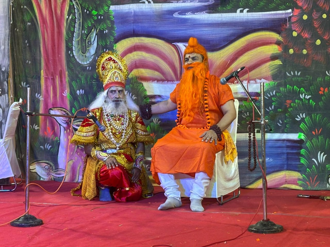 धारूहेड़ा रामलीला में श्रीराम जन्मोत्सव का मंचन, लगे जय श्रीराम के जयकारे