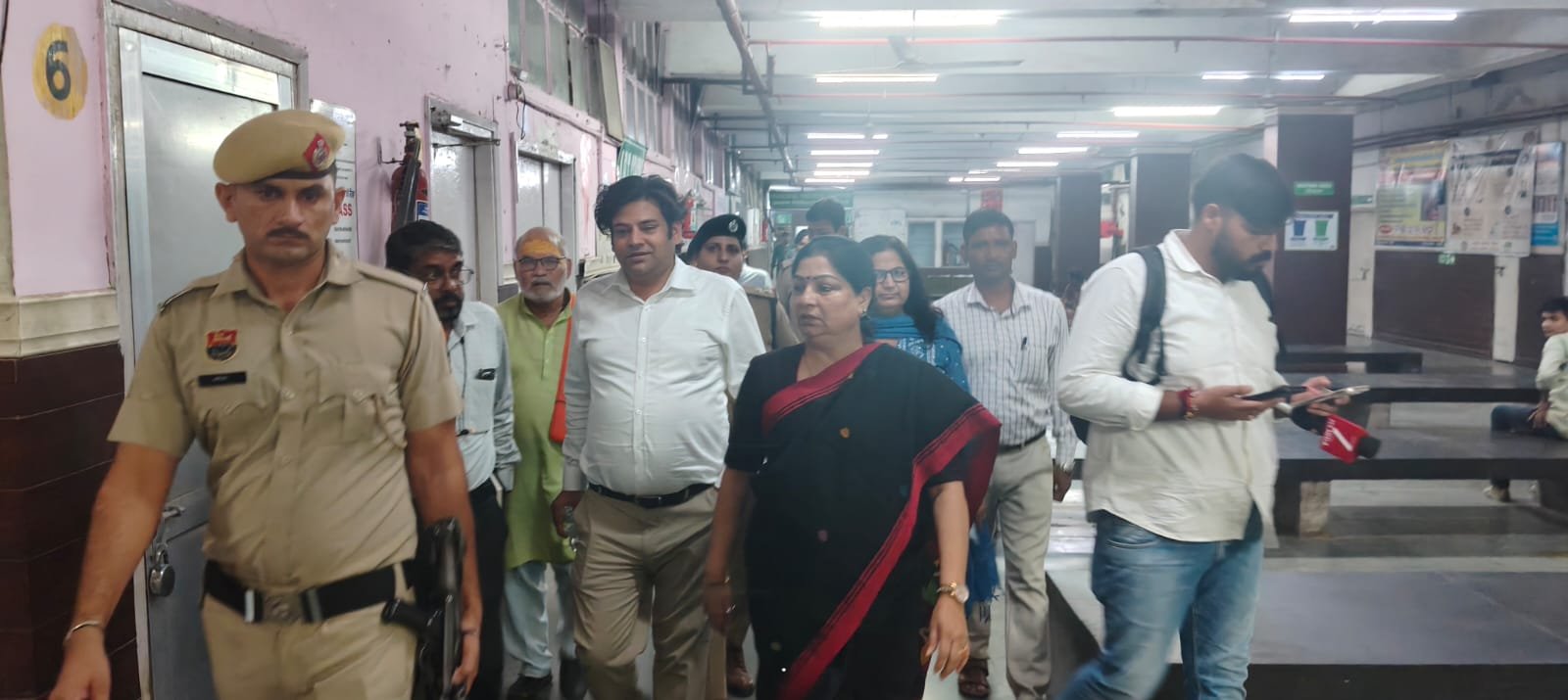 महिला आयोग की अध्यक्ष उषा प्रियादर्शी ने नागरिक असपताल रेवाड़ी का किया ओचक निरीक्षण