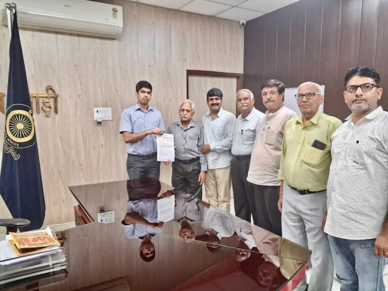 दीपावली पर मिलावट और कालाबाजारी रोकने की मांग, ग्राहक पंचायत ने DC को सौंपा ज्ञापन