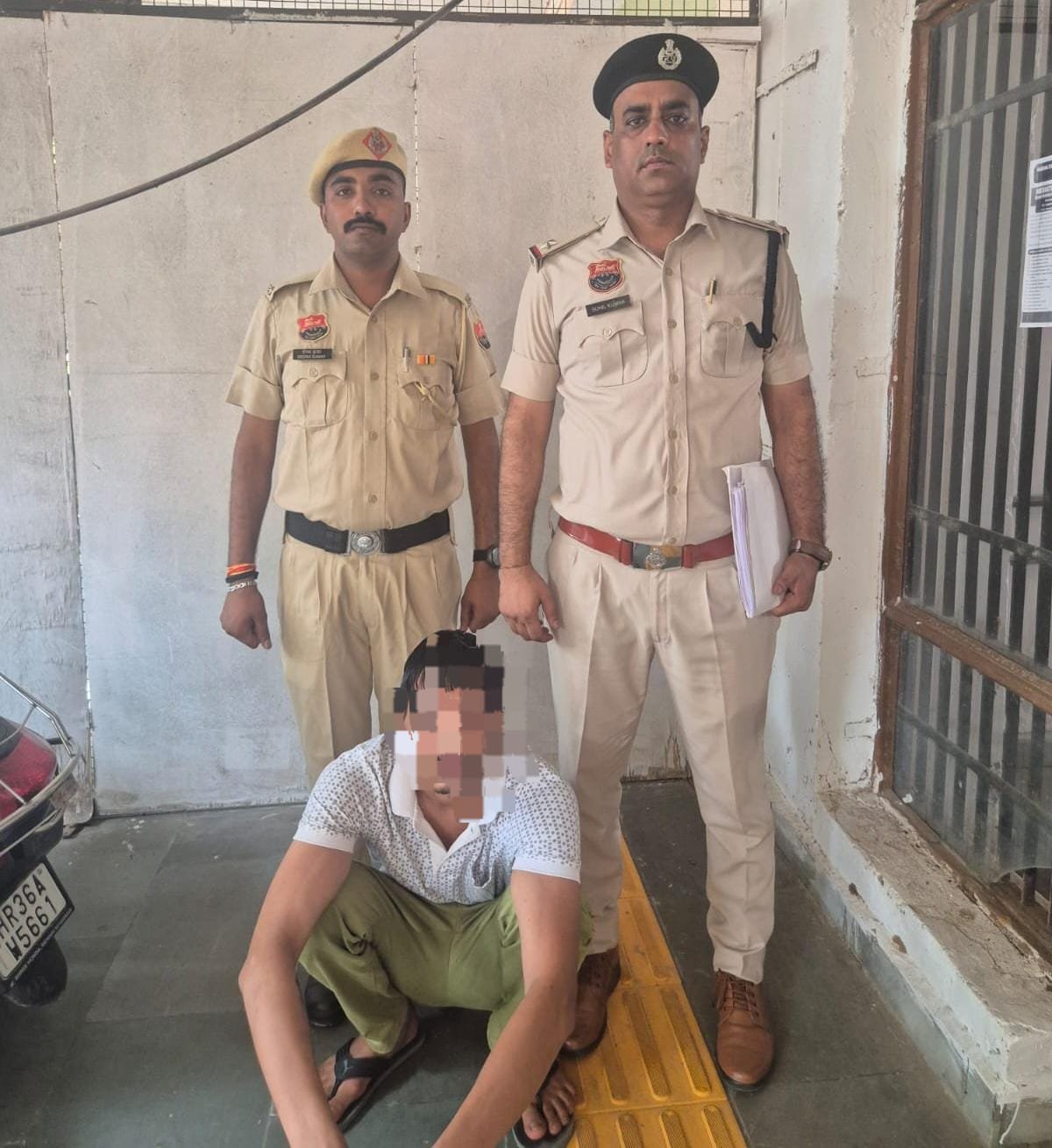 : रेवाड़ी में गांजा मामले में एक और गिरफ्तारी, 560 ग्राम गांजा बरामदगी के केस में आरोपी प्रोडक्शन वारंट पर गिरफ्तार
